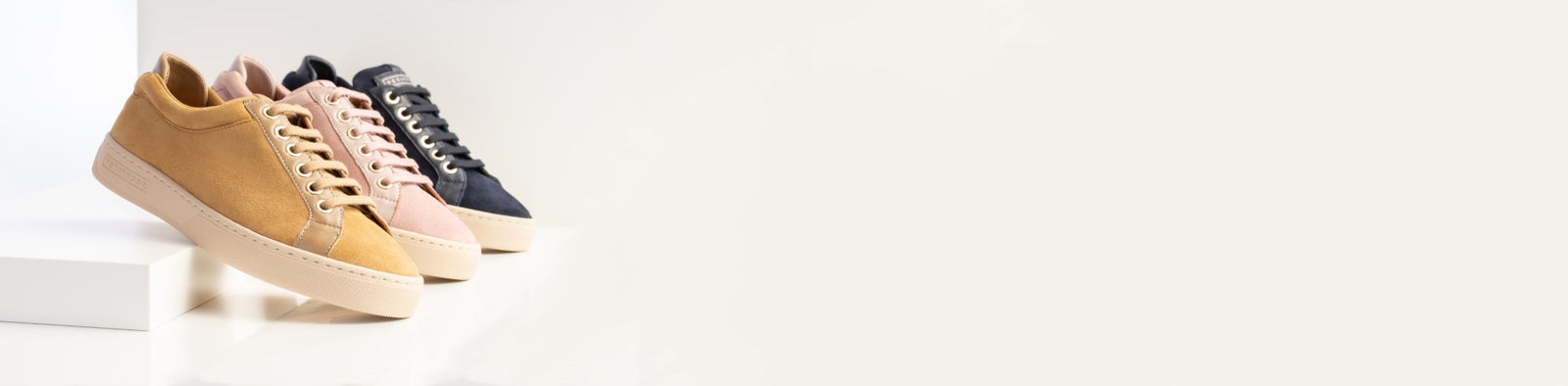 Petitfour • Handmade shoes • Small Size Shoes for Woman • High quality • Made with leather 